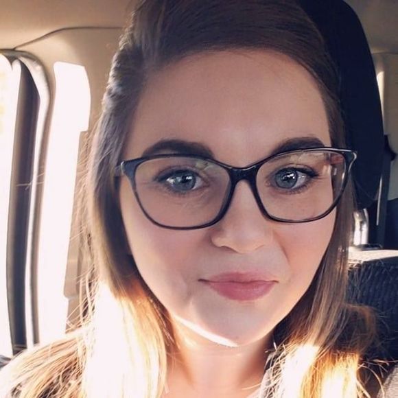 Meet your Posher, Ashley - Picture 1 of 1